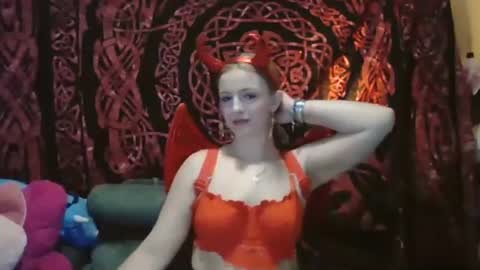 stacy online show from April 15, 7:03 pm