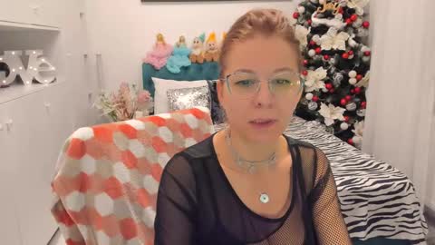 Snapshot of prettyblackeyes chatting on January 7, 7:10 am wilma online show from January 7, 7:10 am