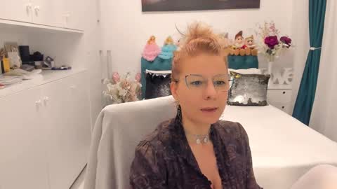 Snapshot of prettyblackeyes chatting on January 25, 6:45 am wilma online show from January 25, 6:45 am