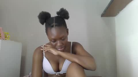 prettydollk online show from October 18, 2:09 pm