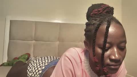 Snapshot of prettyeve25 chatting on October 12, 7:38 pm eve online show from October 12, 7:38 pm