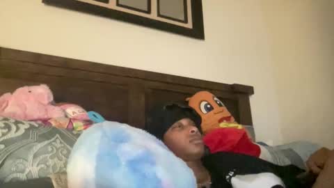 prettyfacefemale online show from April 13, 8:15 am