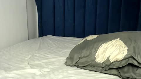 Mary online show from March 2, 7:15 am