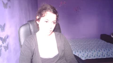 Snapshot of prettyjulliette chatting on January 22, 12:38 pm prettyjulliette online show from January 22, 12:38 pm