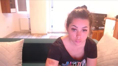 Snapshot of prettyjulliette chatting on March 12, 4:02 pm prettyjulliette online show from March 12, 4:02 pm