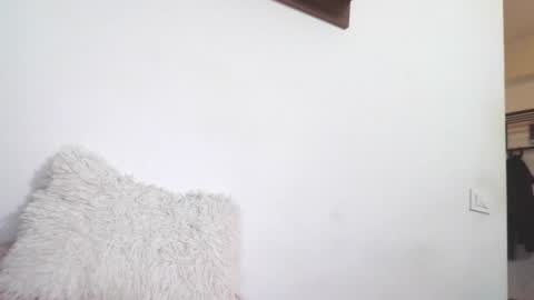 prettyjulliette online show from June 18, 8:58 pm