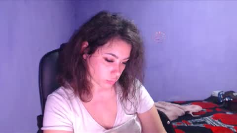 Snapshot of prettyjulliette chatting on December 30, 9:29 pm prettyjulliette online show from December 30, 9:29 pm