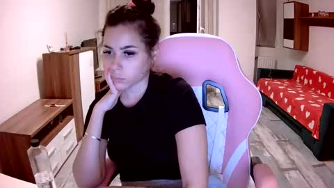 Snapshot of prettyjulliette chatting on September 24, 6:40 pm prettyjulliette online show from September 24, 6:40 pm