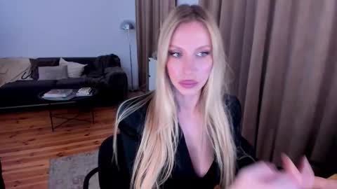 Snapshot of prettyk1ller chatting on October 18, 1:19 am Eva online show from October 18, 1:19 am
