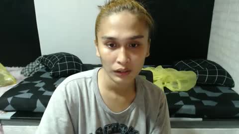 Snapshot of prettykate_04 chatting on February 9, 6:05 pm Kate online show from February 9, 6:05 pm
