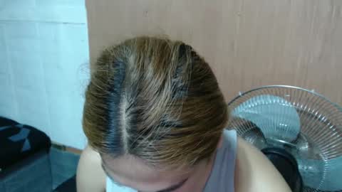 Snapshot of prettykate_04 chatting on January 8, 5:05 pm Kate online show from January 8, 5:05 pm