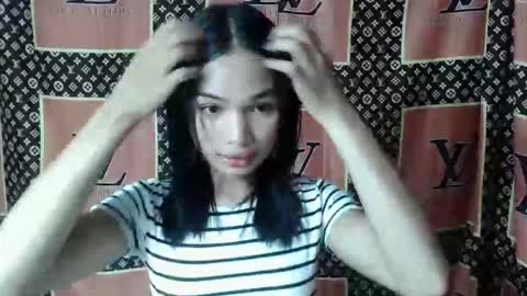 prettykhelcy online show from January 14, 11:15 am