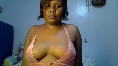 prettymel_ online show from November 21, 10:56 pm