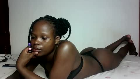 Snapshot of prettymelly_ chatting on March 10, 12:51 am Melly online show from March 10, 12:51 am