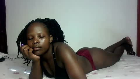 Snapshot of prettymelly_ chatting on March 10, 12:17 pm Melly online show from March 10, 12:17 pm