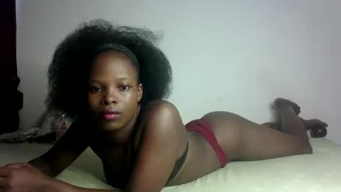 Snapshot of prettymelly_ chatting on March 3, 6:09 am Melly online show from March 3, 6:09 am