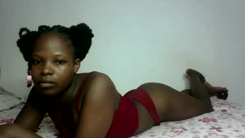 Snapshot of prettymelly_ chatting on March 7, 7:08 am Melly online show from March 7, 7:08 am