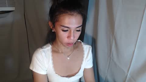 Odette online show from November 23, 5:58 pm