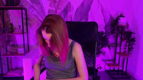 Snapshot of prettyreckess chatting on January 21, 7:58 am Mila -NONUDE MODEL online show from January 21, 7:58 am
