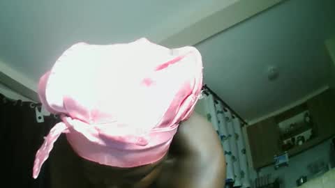 prettyreen online show from October 25, 6:59 pm