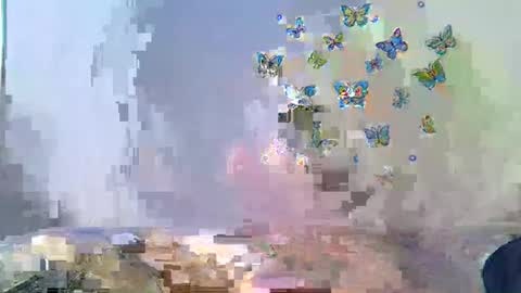 prettytess online show from May 24, 1:10 pm
