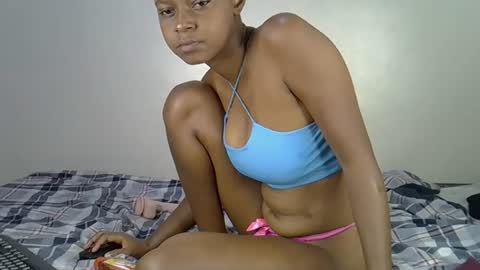 prettytess online show from May 15, 9:01 am