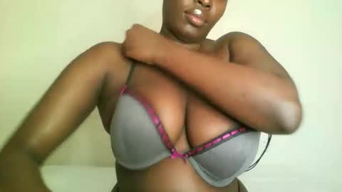 prettyvishy online show from April 8, 5:09 am