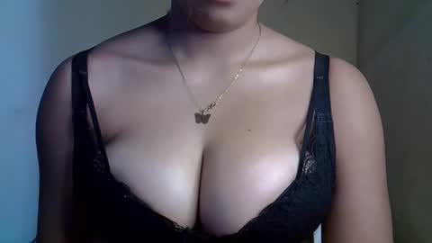 prettyy01 online show from June 5, 7:36 am