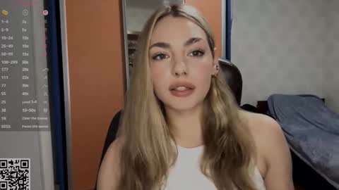 Amelia online show from December 18, 6:56 pm