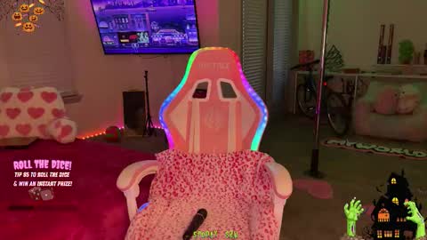 Cece  NEXT LIVESTREAM -- DEC. 4th  7 PM CST online show from October 29, 11:51 pm