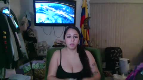 Snapshot of princess_liz chatting on October 8, 4:39 am Lizzie online show from October 8, 4:39 am