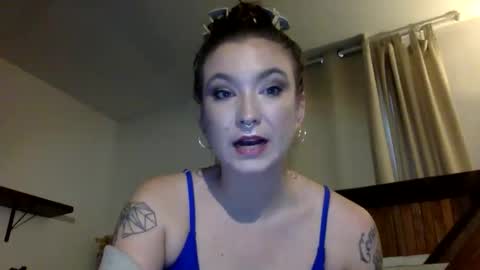 Annie Violet online show from November 12, 8:51 pm