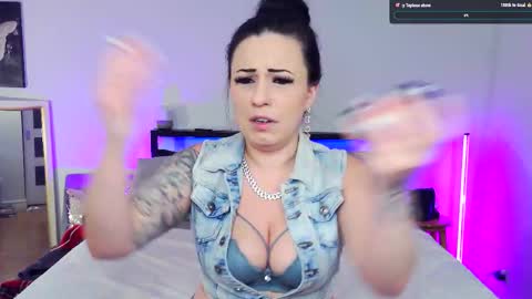 Princessavavictoria online show from January 18, 2:30 am