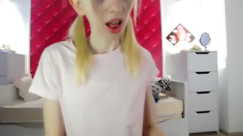 Snapshot of princesskassiadin chatting on December 21, 1:32 pm GoddessKassia online show from December 21, 1:32 pm