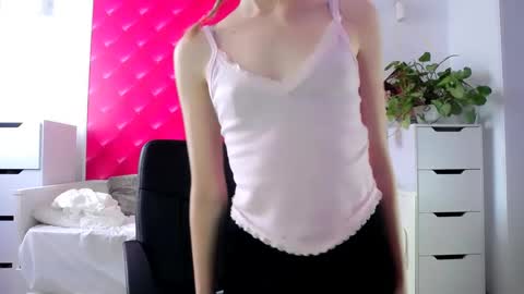 Snapshot of princesskassiadin chatting on March 8, 1:44 pm GoddessKassia online show from March 8, 1:44 pm
