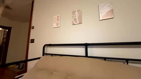 princessviccxo online show from April 7, 4:47 am