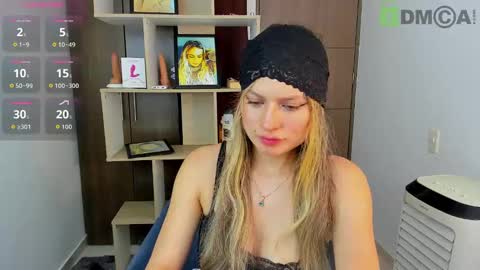 Snapshot of princessmariana25 chatting on October 14, 7:27 pm princessmariana25 online show from October 14, 7:27 pm