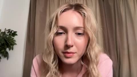 Kate online show from April 25, 2:58 pm