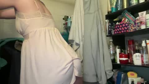 Snapshot of princessoftenis44 chatting on February 20, 6:35 pm princessoftenis44 online show from February 20, 6:35 pm