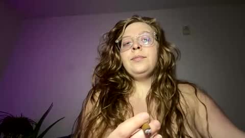 Peaches online show from June 9, 2:44 am