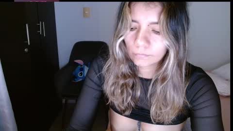 Snapshot of priscila_black chatting on September 24, 10:31 pm Marcela online show from September 24, 10:31 pm