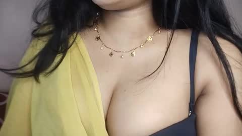 priyu_ online show from December 18, 3:44 am