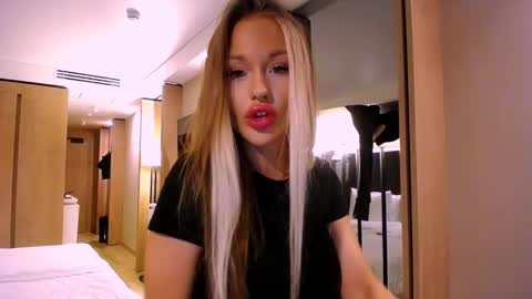 Snapshot of project_barbara chatting on December 25, 2:34 pm Barbara online show from December 25, 2:34 pm