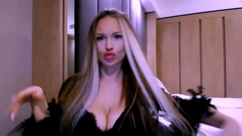 Snapshot of project_barbara chatting on December 30, 8:54 am Barbara online show from December 30, 8:54 am
