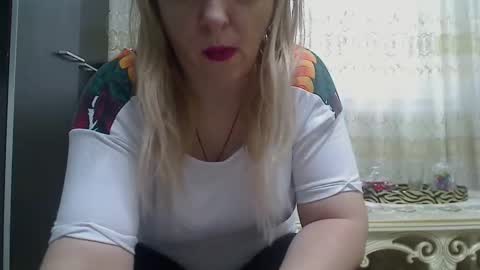 Snapshot of pryncess_sweety chatting on February 4, 9:17 am Pryncess sweety online show from February 4, 9:17 am