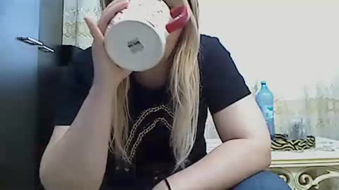 Snapshot of pryncess_sweety chatting on January 9, 10:52 am Pryncess sweety online show from January 9, 10:52 am