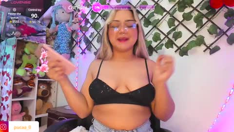 Snapshot of pucaa_ chatting on December 31, 1:57 am Emma Rico model indep online show from December 31, 1:57 am