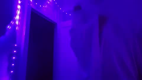 puddled_wonderland online show from September 22, 2:21 am