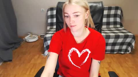 Polly online show from January 16, 4:07 am