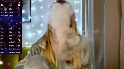 Alicia online show from December 12, 8:43 pm